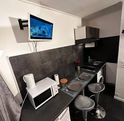 Superbe Avec Piscine Ext Apartman *